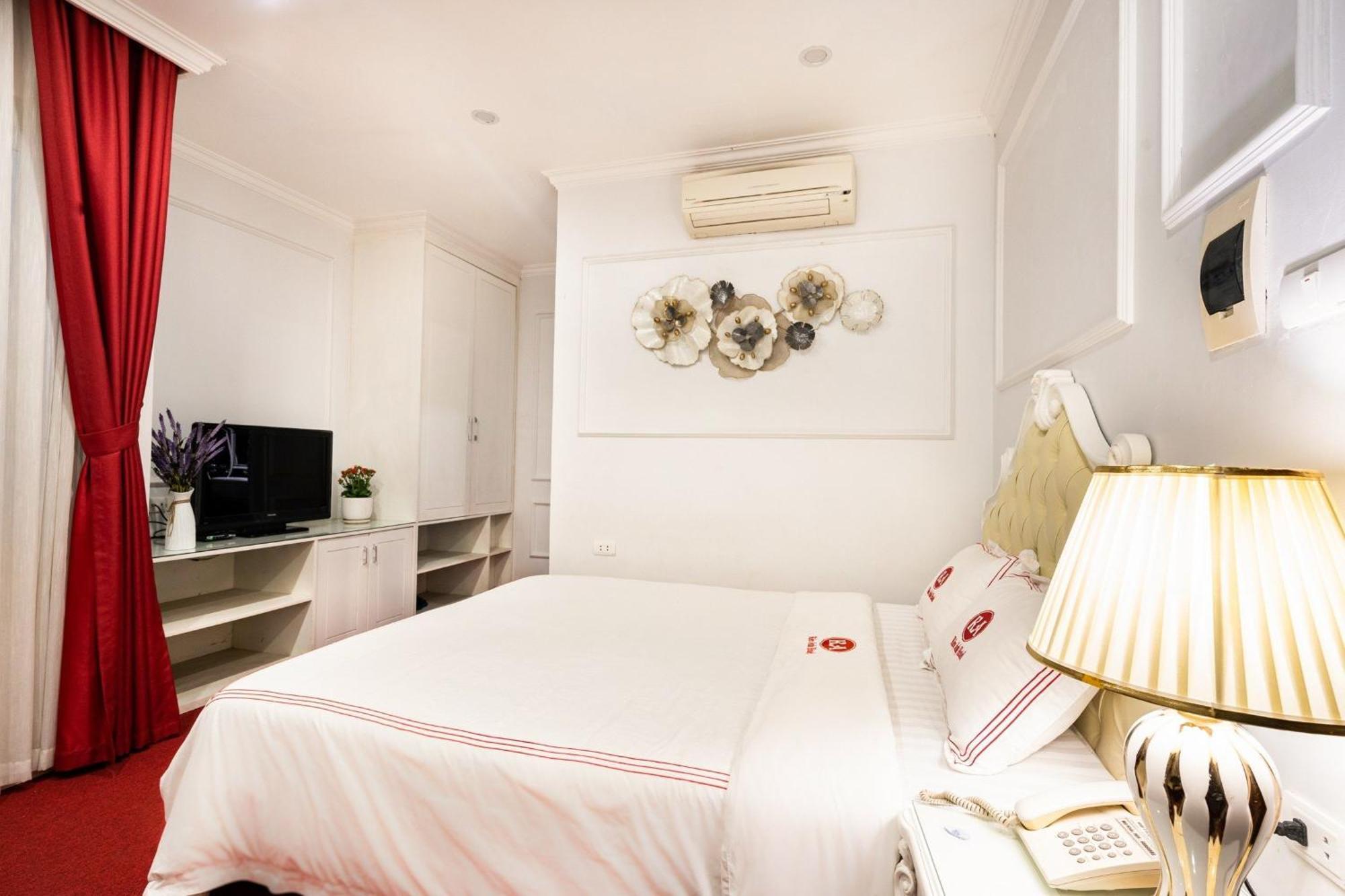 Kieu Anh Hotel - 81 Trung Kinh - By Bay Luxury 하노이 외부 사진